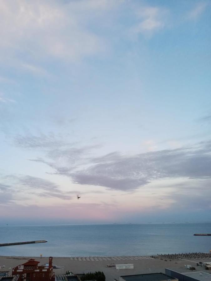 Appartamento Magic Blue Sea Constanţa Esterno foto